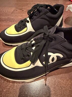 CHANEL Black CC Logo Runner Sneakers